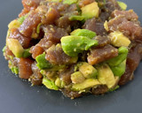 Foto del paso 5 de la receta: Tartar de atún con mango y algas wakame 🥭🥢