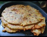 A picture of step 6 of Onion paratha.
