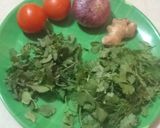 A picture of step 1 of Mint and coriander chutney.