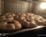 Foto langkah ke 3 dari resep Roti bunga isi coklat.