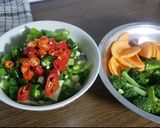 Foto langkah ke 4 dari resep Tim udang bawang putih.