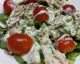 Foto del paso 2 de la receta: Ensalada de Lechuga Tomates Cherry y Pollo  con Salsa Ranch La Spezia