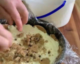 Foto del paso 4 de la receta: Pastel De Nieve de Vainilla con Galletas Chispas de Chocolate