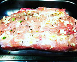 Foto del paso 1 de la receta: Lomo de cerdo al horno con verduras salteada, quinoa y salsa
