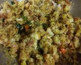 A picture of step 1 of Bread upma.