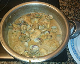 Foto del paso 7 de la receta: Merluza con almejas en salsa facilísima