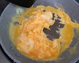 A picture of step 3 of Scrambled eggs.