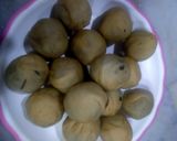 A picture of step 5 of Tuvar kachori.