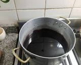 Foto del paso 1 de la receta: Dulce a base de vino tinto con frutillas