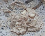 A picture of step 2 of Creamy sardine sandwich.