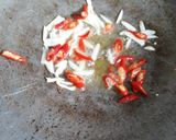 Foto langkah ke 2 dari resep Paria Cah Tauco Telur.