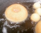 Foto langkah ke 4 dari resep Donat Madu.