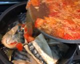 Hình bước làm 4 của món Cá nục-mackerel kho măng và cà chua