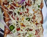 ब्रेड कैप्सिकम पिज़्ज़ा(Bread capsicum pizza recipe in Hindi) रेसिपी चरण 2 फोटो