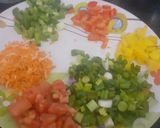 A picture of step 1 of Cheesy vegetable maggi.