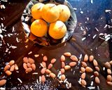 A picture of step 7 of Besan ke ladoo.