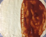 Foto del paso 2 de la receta: Calzone relleno de atún, anchoas y mozzarella