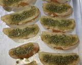 Foto langkah ke 3 dari resep Nori Garlic Bread.