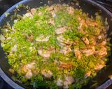 Foto del paso 4 de la receta: Pasta con camarones y Cebollines