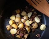 A picture of step 4 of Cauliflower curry - vegan.