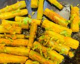 A picture of step 3 of Drumsticks tawa fry.