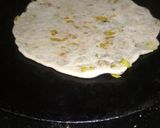 A picture of step 4 of Cabbage paratha.