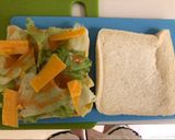 Foto langkah ke 4 dari resep Cheesy Beef Sandwich.