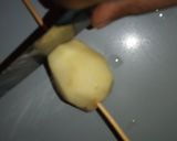 A picture of step 1 of 3 ways potatoe.