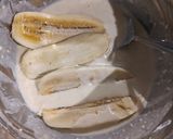 Foto langkah ke 3 dari resep Kluay Tod / Pisang Goreng wijen Thailand.