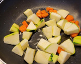 Foto del paso 4 de la receta: Arroz con lentejas, solomillo y verduras al curry