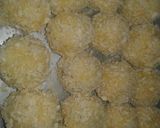 Foto langkah ke 10 dari resep Bola-Bola Makaroni Keju.