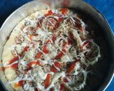 Foto langkah ke 7 dari resep 2 pizza sosis 24cm.