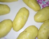 A picture of step 3 of Potato ball.