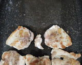 Foto del paso 2 de la receta: Contramuslos de Pollo al Curry con Manzana a la Mantequilla y Arroz