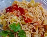 A picture of step 7 of Macaroni sawaiyan with leftover chicken tikka.