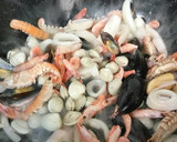 Foto del paso 1 de la receta: Arroz y marisco