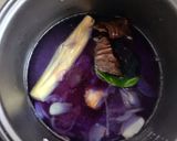 Foto langkah ke 3 dari resep Nasi Uduk Bunga Telang | Rice Cooker.