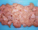 Foto del paso 2 de la receta: Ensalada de pollo y frutas con Mayonesa a la Alexito