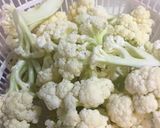 炒白花菜 Fried cauliflower with tomato的食譜步驟1照片