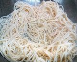 A picture of step 2 of Veg hakka noodles / chow mein.
