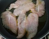 Foto del paso 1 de la receta: Filetes de pavo a la pimienta verde