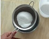 A picture of step 2 of Victoria Sponge Cake.