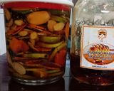 Foto langkah ke 2 dari resep Herbs Infused Honey.