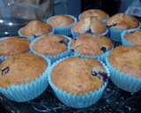 Foto del paso 6 de la receta: Magdalenas de vainilla y arándanos