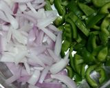 A picture of step 1 of Chicken Chilli.