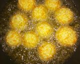 Foto langkah ke 7 dari resep Bola-bola pisang coklat.