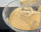 A picture of step 5 of Cinnamon Apple Cake.