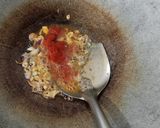 Foto langkah ke 2 dari resep Nasi Goreng Ayam.
