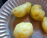 নিমপাতা দিয়ে আলু সেদ্ধ মাখা (Nim aloo recipe in Bengali) রেসিপির ধাপ 1 ছবি