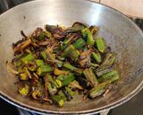 A picture of step 4 of Curd Okra or Dahi ki Bhindi..